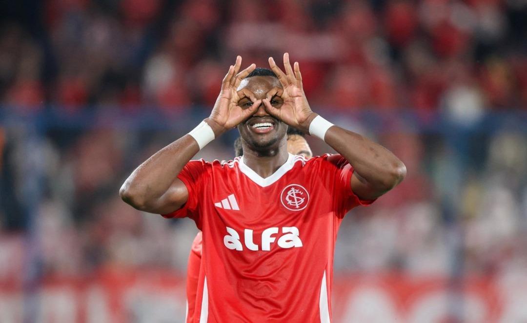 G&ouml;ztepe de Romulo nun yerine yeni bir Brezilyalı daha geliyor! Rasmus Ankersen transferde kolları sıvadı... 1