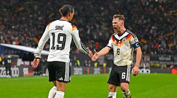 Galatasaray forması giyen Leroy Sane, Almanya'nın Slovakya ile oynadığı Dünya Kupası Elemeleri maçının ilk yarısında 2 gol kaydetti! 