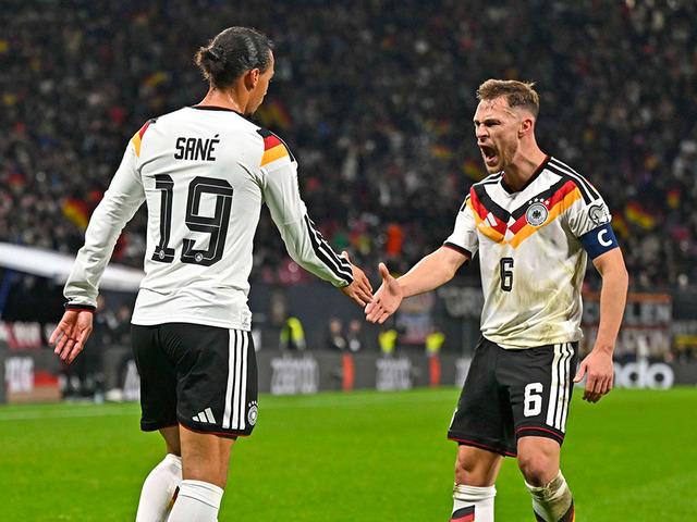 Galatasaray forması giyen Leroy Sane, Almanya'nın Slovakya ile oynadığı Dünya Kupası Elemeleri maçının ilk yarısında 2 gol kaydetti! 