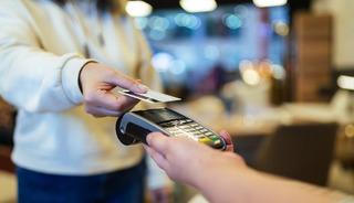 Alışverişte iki fiyat uygulaması! Nakit farklı kredi kartıyla farklı, Meclis gündemine geldi