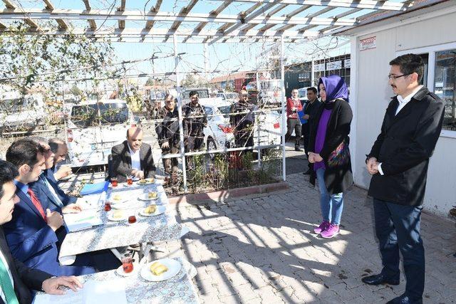 Yeşilyurt’ta taşeron işçilerin kadroya geçiş sınavı başladı