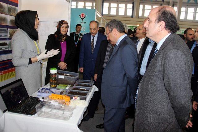 T&Uuml;BİTAK 49. Lise &Ouml;ğrencileri Araştırma Projeleri Yarışması Kayseri B&ouml;lge Sergisi a&ccedil;ıldı 2