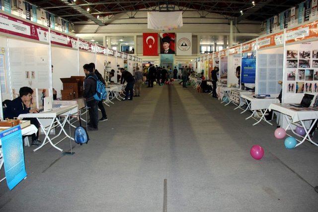 T&Uuml;BİTAK 49. Lise &Ouml;ğrencileri Araştırma Projeleri Yarışması Kayseri B&ouml;lge Sergisi a&ccedil;ıldı 3