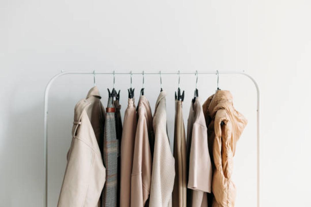 L&uuml;ks ve şık g&ouml;r&uuml;n&uuml;n! İskandinav tarzı giyim nasıl olur?  8