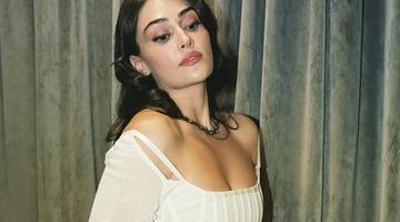 Esra Bilgiç Faruk Sabancı ile aşka geldi! İtalya kaçamağını paylaştı