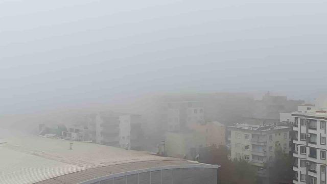 Batman&rsquo;da yoğun sis etkili oldu 1