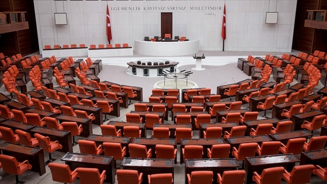 &Ouml;zg&uuml;r &Ouml;zel ve T&uuml;lay Hatimoğulları da aralarında! Yeni dokunulmazlık dosyaları TBMM de 1