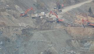 Sivas'ta maden ocağında göçük! Toprak altında kalan müdür aranıyor