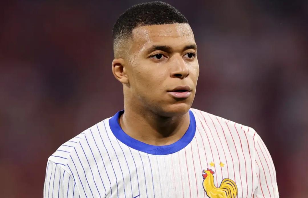 Mbappe ile PSG arasındaki savaşta kılıçlar çekildi! 440 milyon Euro tazminat isteniyor 1