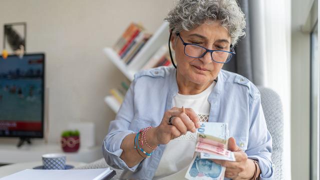 Oturma odanızdan para kazanın! Yeni başlayanlar için 7 yatırım ipucu