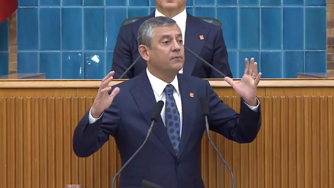 CHP lideri grup toplantısına davet etti! Ayşe Tokyaz ın kardeşi Esra Tokyaz g&ouml;zyaşlarına hakim olamadı 1