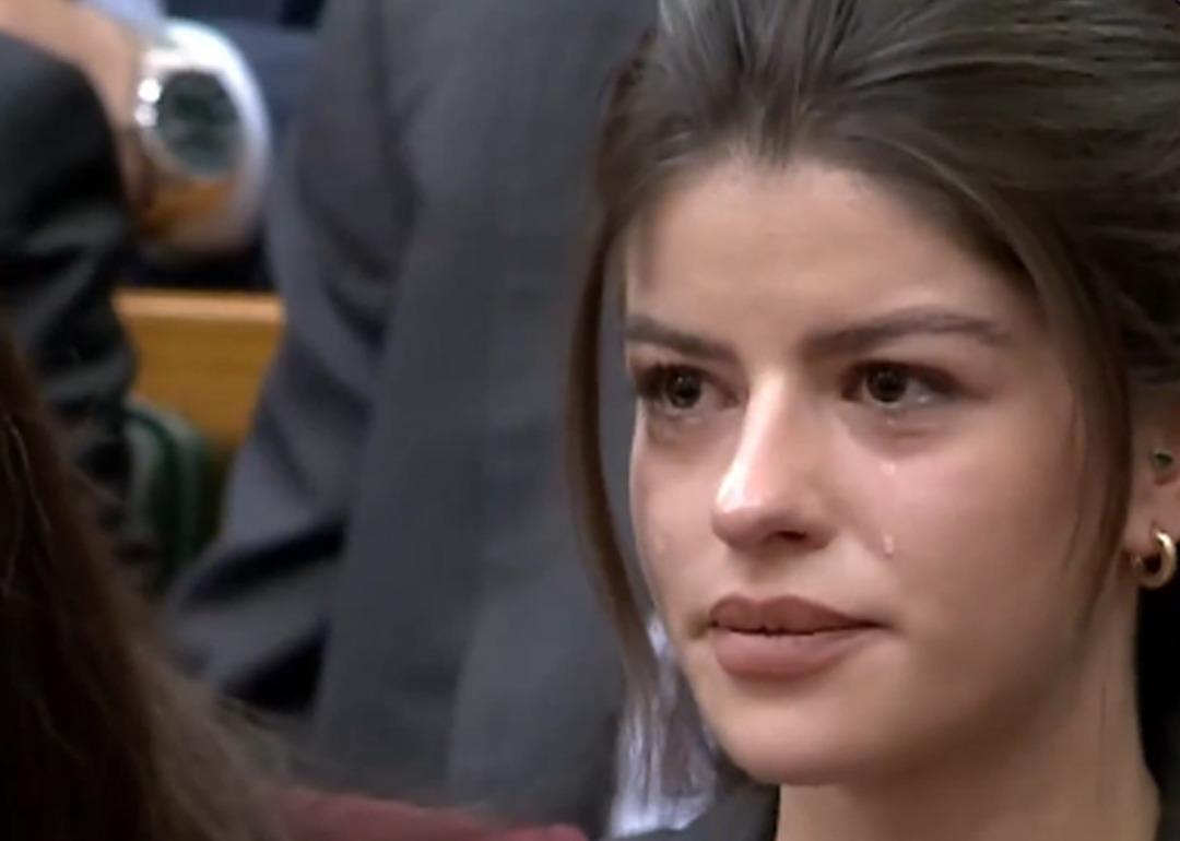 CHP lideri grup toplantısına davet etti! Ayşe Tokyaz ın kardeşi Esra Tokyaz g&ouml;zyaşlarına hakim olamadı 2