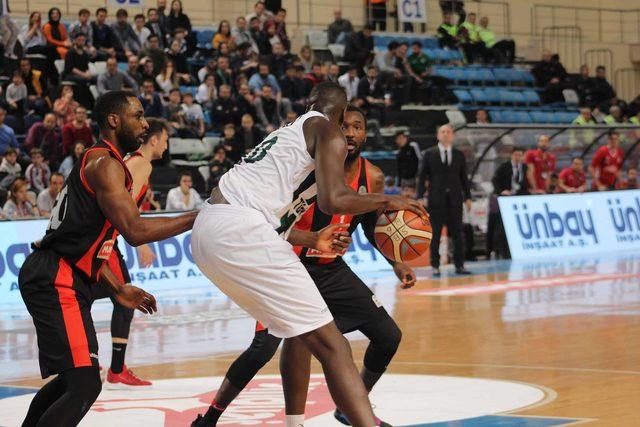 Sakarya Büyükşehir Basketbol - Muratbey Uşak Sportif: 83-73 1