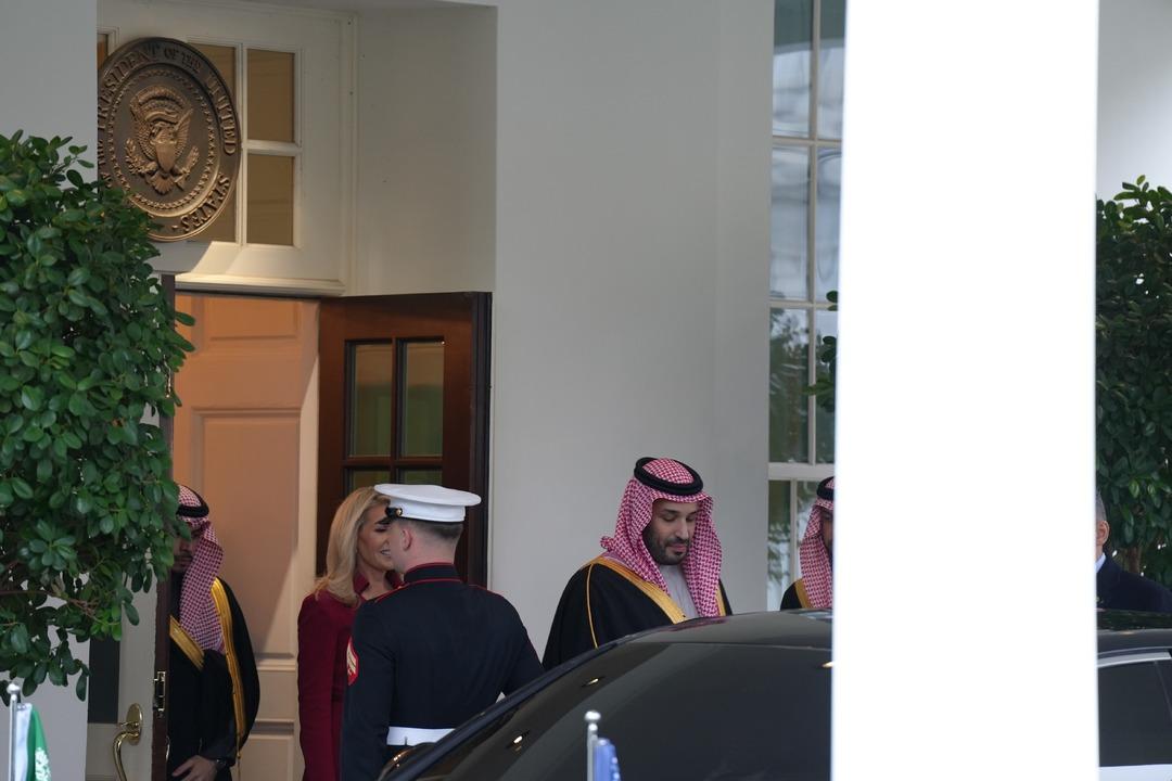 Beyaz Saray da Trump ı çileden çıkaran soru:  Berbat bir muhabirsin  5