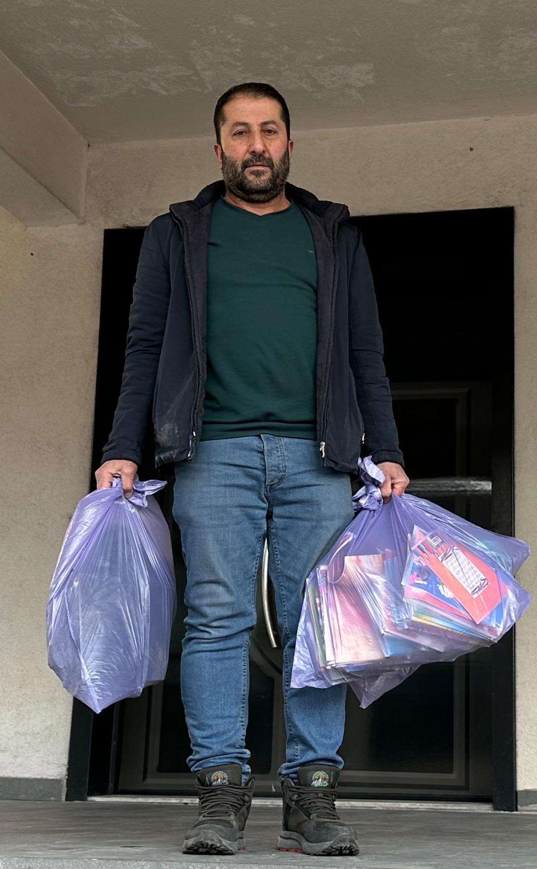 Esnaf dükkanını devretti! Elinde kalan tüm ürünleri hediye etti 5