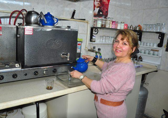 Önyargıları yıkıp, kahvehanenin 'Semra Abla'sı oldu