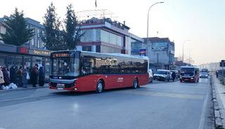 Özlü, "Öğrencilerimizi mağdur etmeyeceğiz" diyerek duyurdu! Ulaşımda yüzde 50'lik indirim