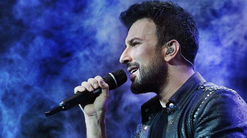 Tarkan İstanbul konseri biletleri satışa &ccedil;ıktı! Site &ccedil;&ouml;kt&uuml;! Fiyatlar ise dudak u&ccedil;uklattı