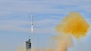 Çin uzaya 3 yeni uydu gönderdi