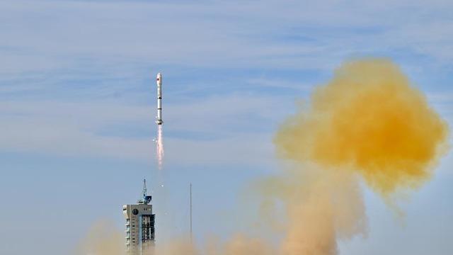 Çin uzaya 3 yeni uydu gönderdi