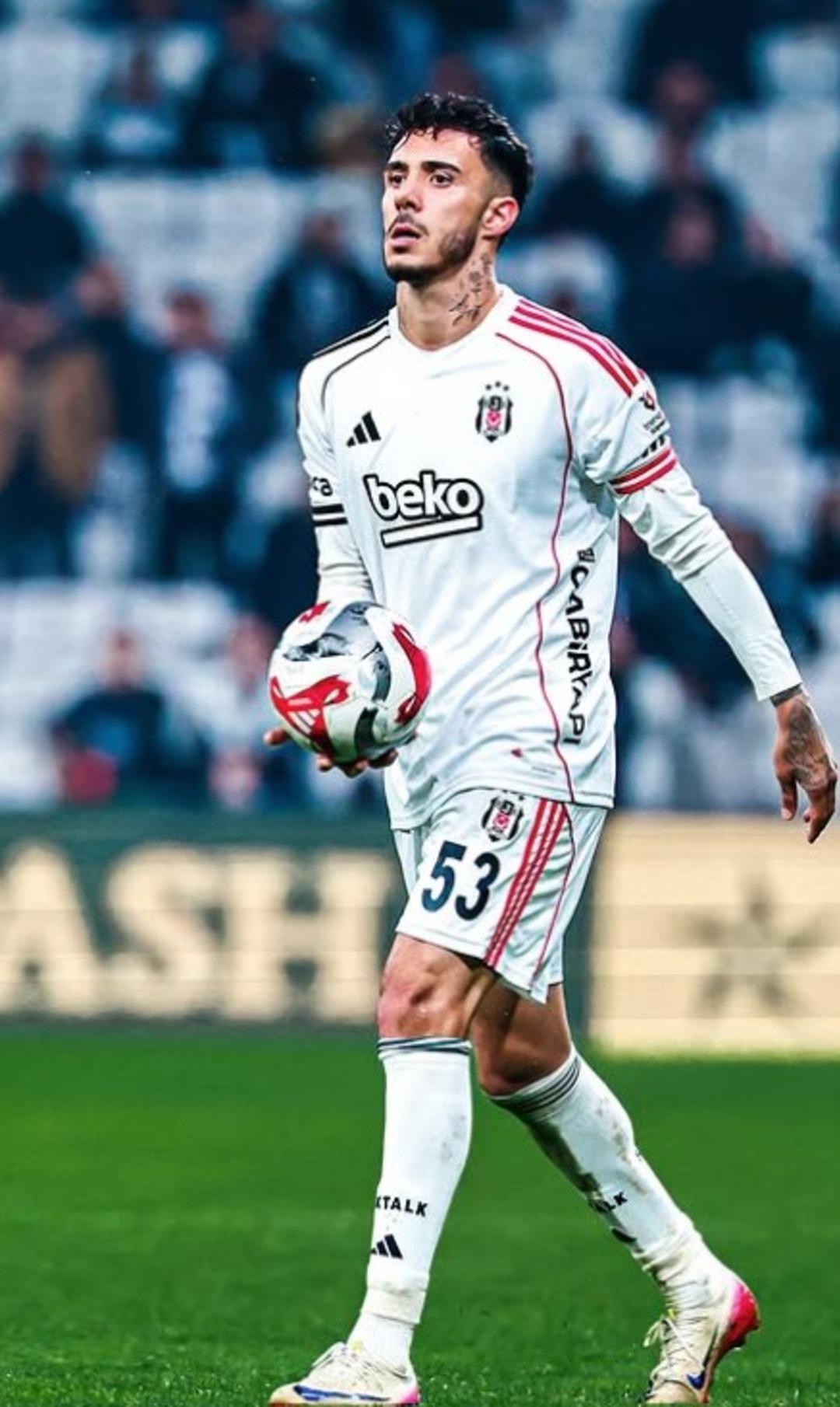 Eşref Rüya nın Nisan ı Demet Özdemir in Emirhan Topçu ile aşk yaşadığı iddia edildi! Yaş farkı dikkat çekti 2