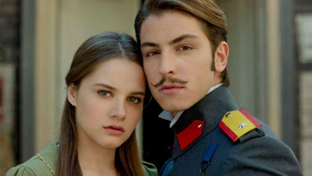 Herkes Leon'la yakıştırıyordu! Ters k&ouml;şe yaptı