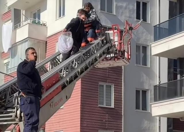 Van&rsquo;da otopark yangınında 29 kişi dumandan etkilendi 1