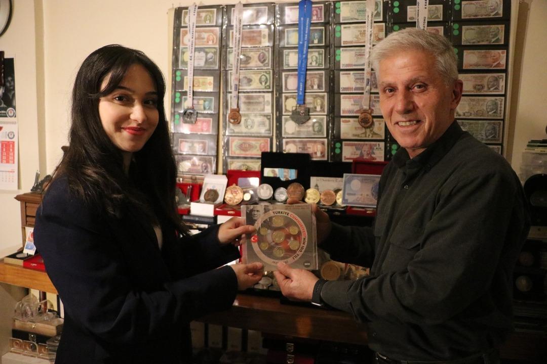 36 yıldır koleksiyonerlik yapıyor! 34 bin TL ye 25 kuruş: Altın olduğunu söylüyorlar ama... 1