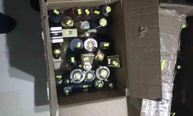 Jandarma 320 adet g&uuml;mr&uuml;k ka&ccedil;ağı parf&uuml;m ele ge&ccedil;irdi 1