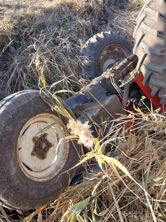 Gaziantep’te devrilen traktörün sürücüsü hayatını kaybetti 5