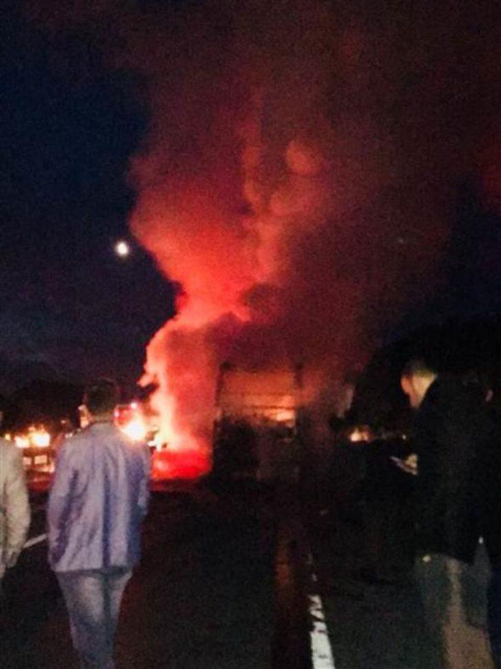 Çorum'da yolcu otobüsü TIR'a çarptı G5