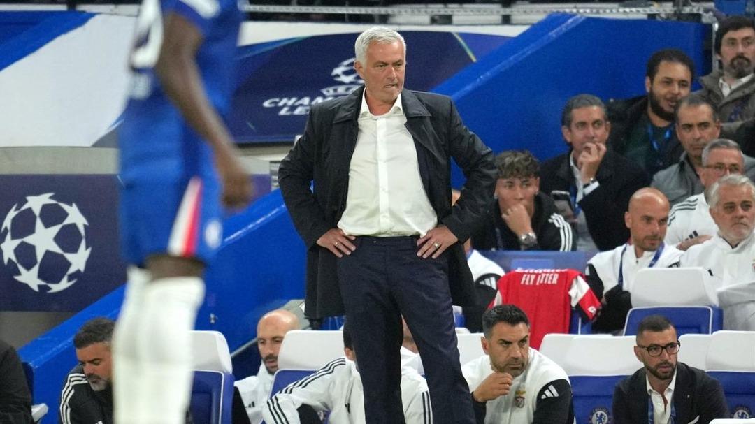 Trabzonsporlu Batagov a Jose Mourinho kancası! Herkes Rafa Silva yı beklerken Mou onu istedi... 1