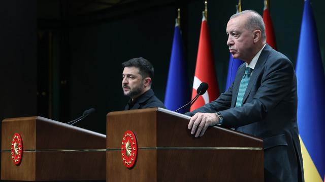 Cumhurbaşkanı Erdoğan, Ukrayna Devlet Başkanı Zelenskiy ile görüştü: İstanbul sürecinin devreye girmesi faydalı olacak