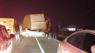 Diyarbakır'da katliam gibi kaza! Çok sayıda araç birbirine girdi: 4 ölü, 13 yaralı