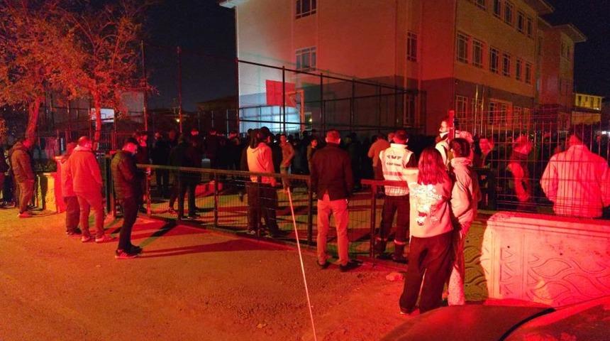 Yozgat&rsquo;ta aniden fenalaşarak yere yığılan 17 yaşındaki &ccedil;ocuk hayatını kaybetti