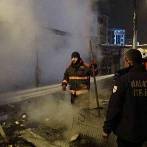 Malatya’da konteyner çarşıda yangın: 1 yaralı