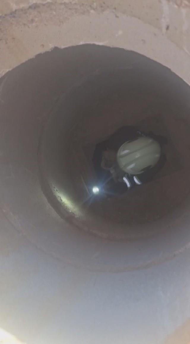 Hatay&rsquo;da 6 metrelik &ccedil;ukurda mahsur kalan yavru k&ouml;peği itfaiye kurtardı 2