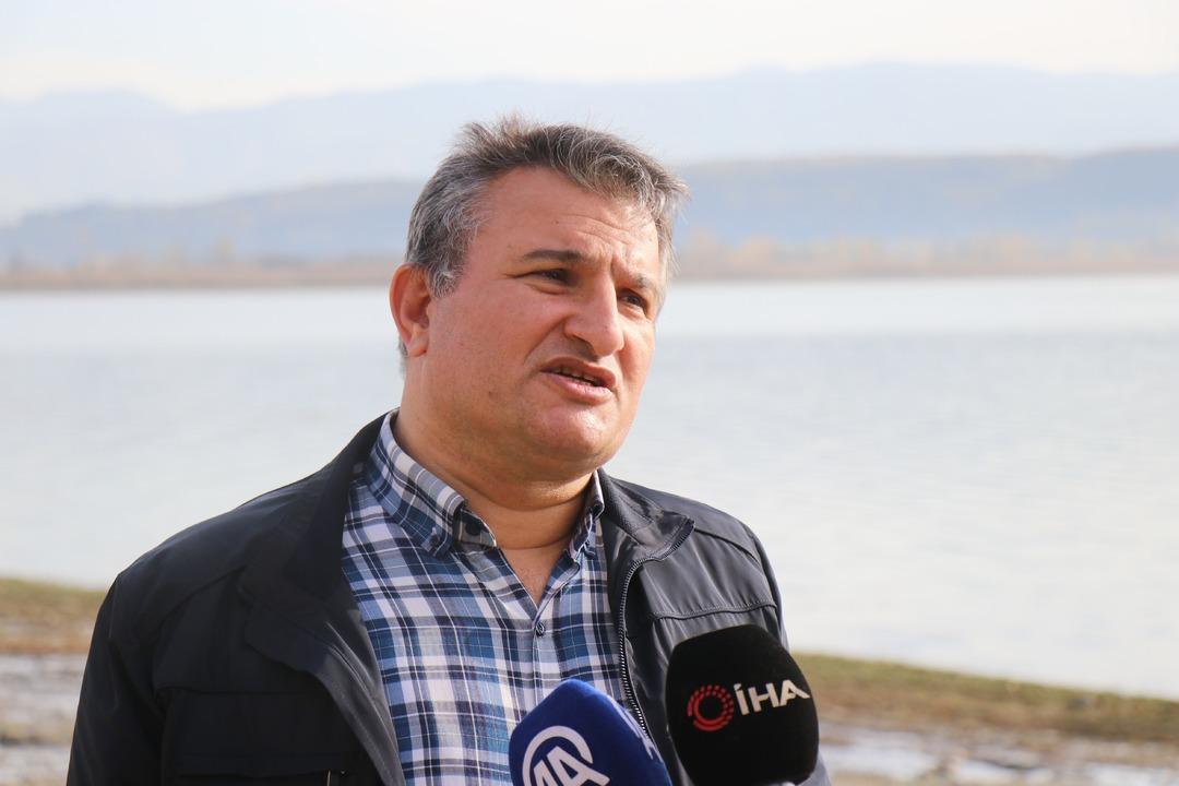 Sapanca daki korkutan kabarcılar... Şener Üşümezsoy Asıl tehlike demişti: "Depremleri tetikleyebilir" 2