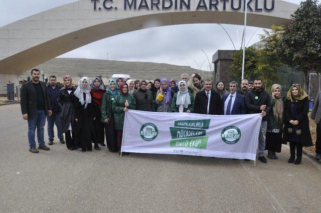 Yeşilay’dan üniversite kampüsünde ağaçlandırma etkinliği