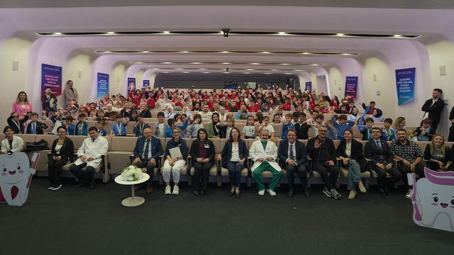 Medipol’de Dünya çocuk Günü’ne özel “diş festivali” coşkusu