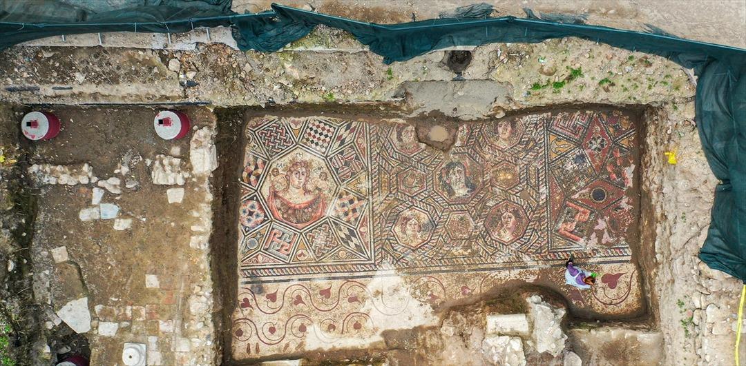 İnsan y&uuml;z&uuml; var, hamam bile olabilir! T&uuml;rkiye yi heyecanlandıran keşif 5