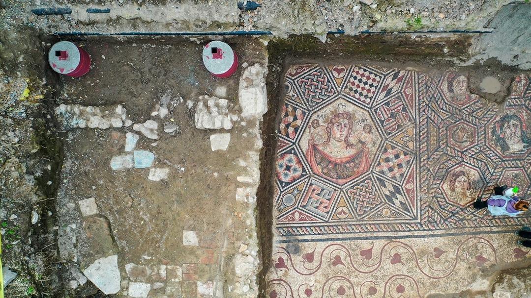 İnsan y&uuml;z&uuml; var, hamam bile olabilir! T&uuml;rkiye yi heyecanlandıran keşif 9