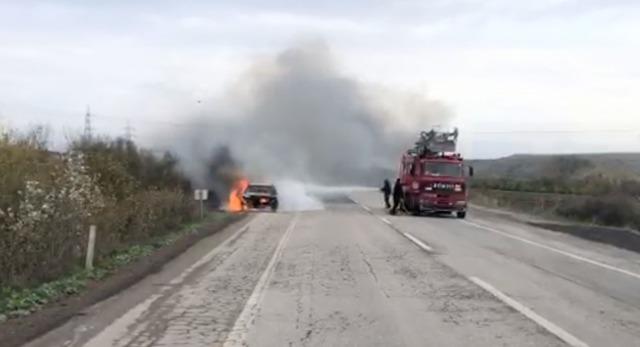 Edirne’de otomobil alev alev yandı 4