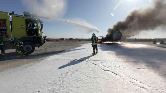 Çukurova Havalimanı’nda uçak kazası tatbikatı gerçeğini aratmadı 2