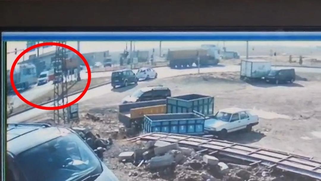 1200xauto Son dakika | En az 2 kişi öldü, yaralılar da var! Diyarbakır’daki kazada üç araç çarpıştı