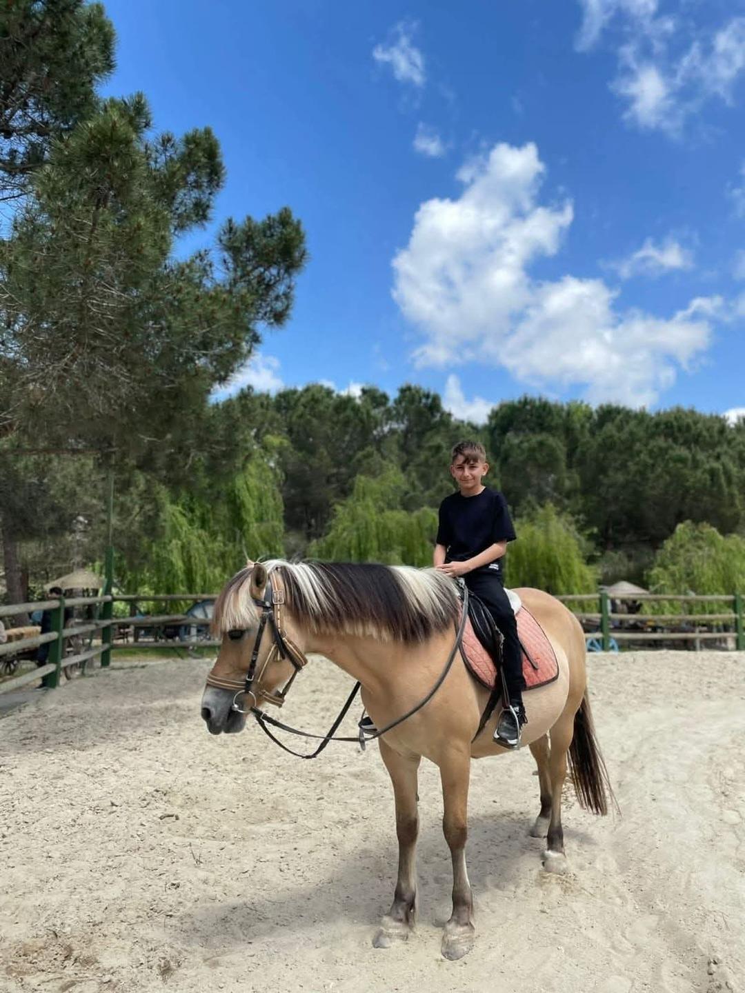 1200xauto Daha 12 yaşındaydı, Esenyurt'taki evinde ölü bulundu! Nedeni tavuk döner mi?