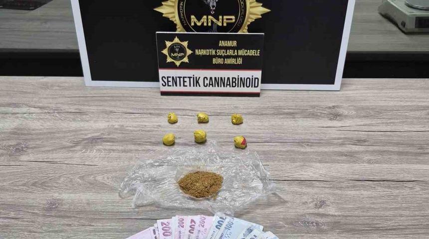 Anamur&rsquo;da uyuşturucu taciri yakalandı