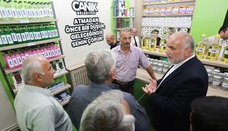 Bu markette para geçmiyor! Çöpe atacaklarına alışveriş yapıyorlar