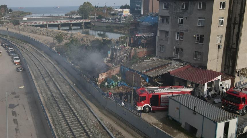 Samsun'da depo yangını: B&uuml;y&uuml;k &ccedil;apta hasar meydana geldi