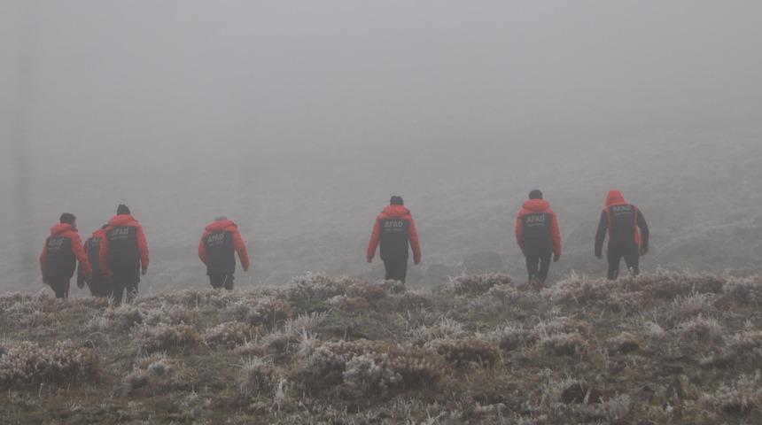 Yoğun sisin etkili olduğu Erzurum'da çoban koyun sürüsüyle kayboldu 